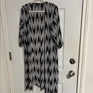 Black and White Mesh Like Duster